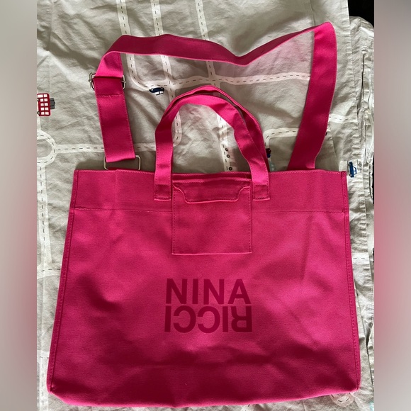 New Nina Ricci - Picture 1 of 4